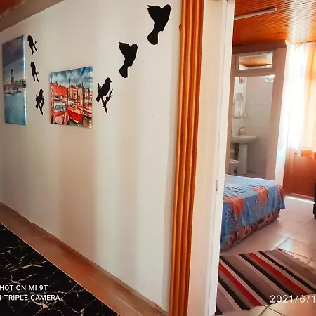 منزل للإقامة Side Tuana Otel 2 *